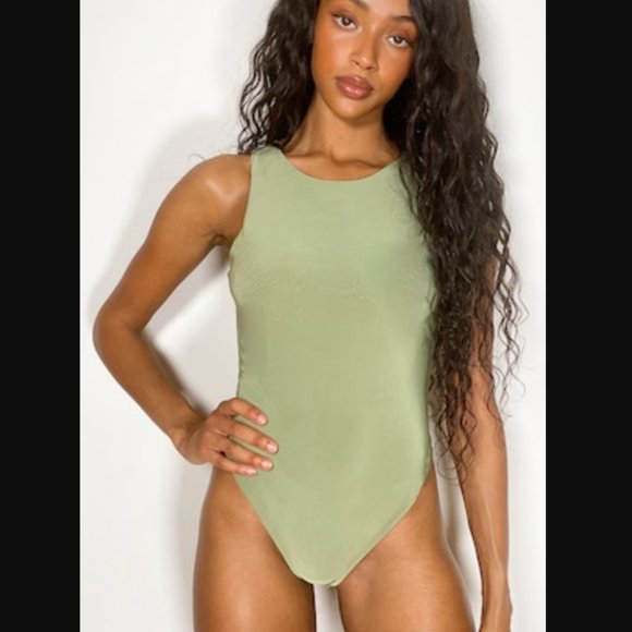 *NWT* Prettylittlething sage green slinky racer sleeveless bodysuit 4 - Picture 1 of 3